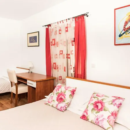 Vila Old Stone In Historic Center With Heated Pool